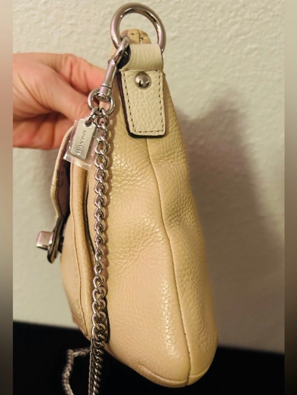 Coach cream & chalk Pebbled Leather Crossbody with new with tags chain strap - Picture 4 of 7